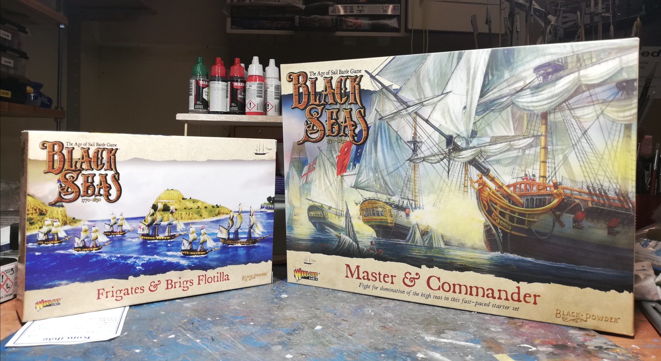 Här är utgångsläget, det vi startade med. Relativt billigt jämfört med t ex Warhammer 40K. Runt 1000-lappen för det här. Allt du behöver för att spela och lite till.