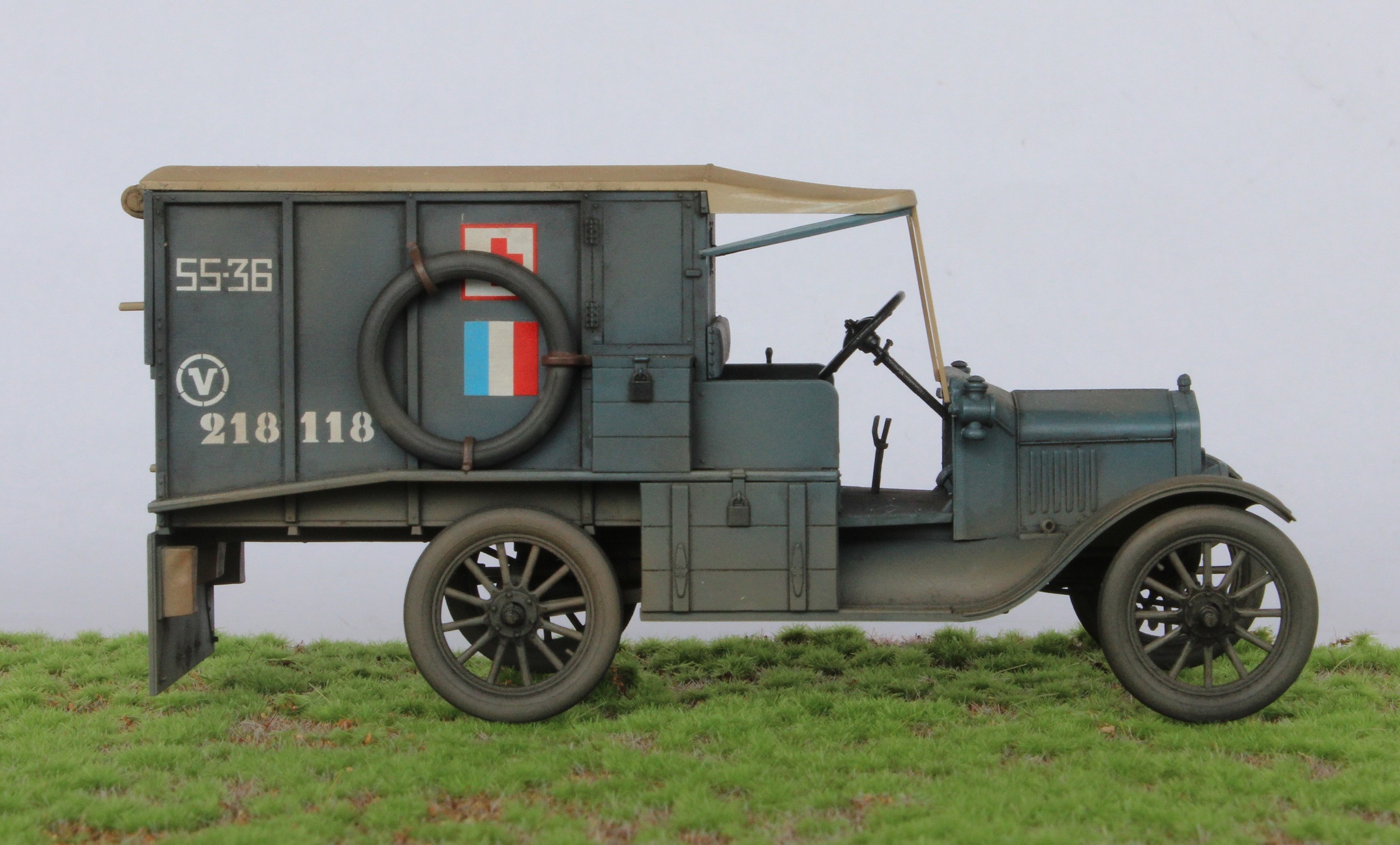 Ford model T ambulans foto2.jpg