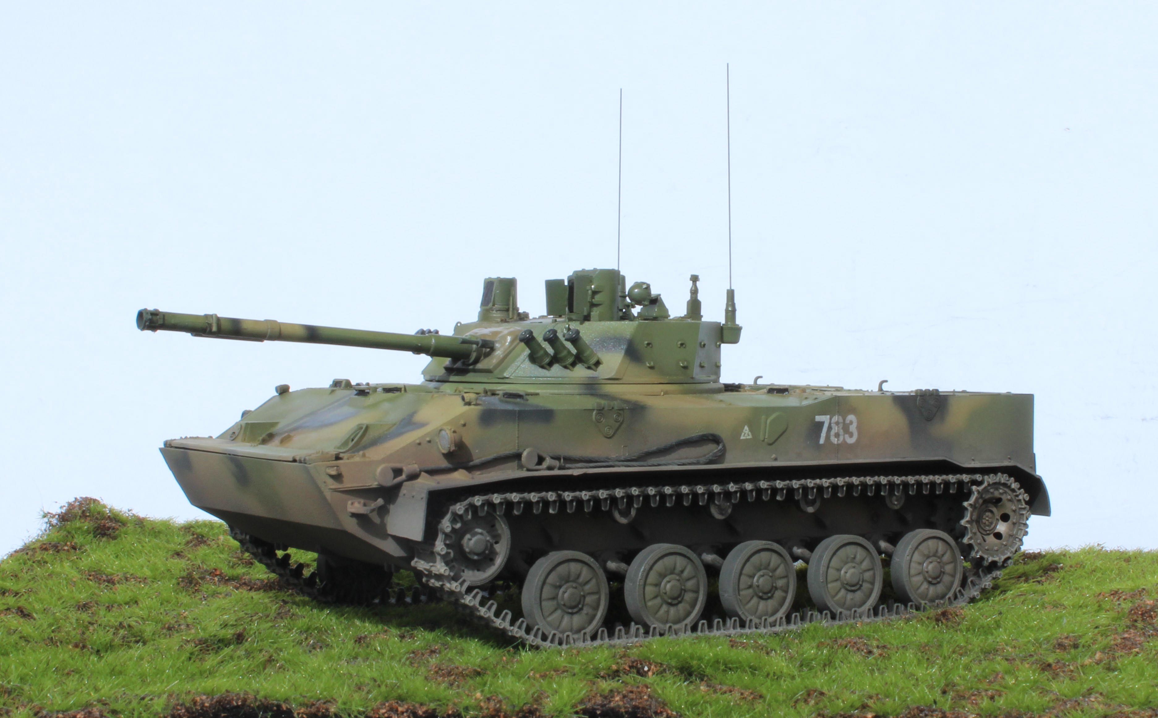 BMD-4 foto b1.jpg