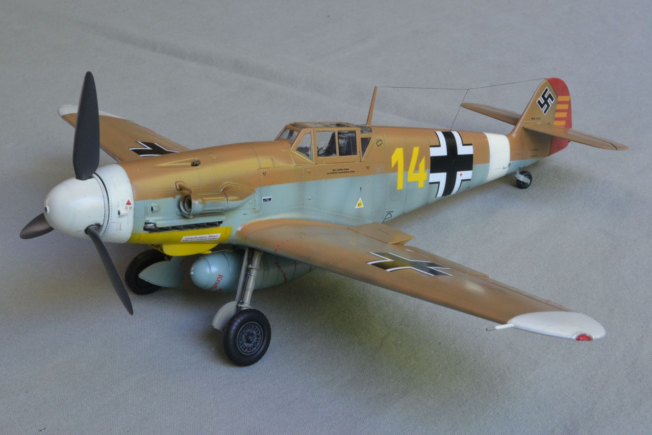 Trumpeter Messerschmitt Bf-109F-4-Trop_06 - kopia.jpg