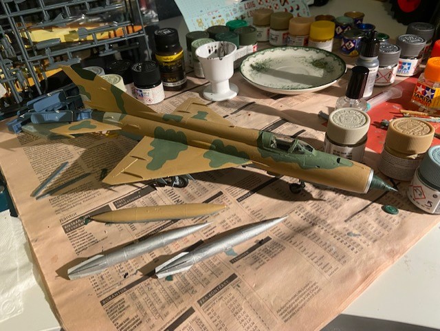Mig-21 MF målning klar, patinering och dekaler återstår.jpg